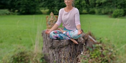 Yogakurs - geeignet für: Frauen - Deutschland - Stille in der Natur finden  - Yoga in der Natur , Outdoor Yoga