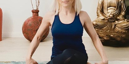 Yogakurs - Ausstattung: Sitzecke - Oberursel - Power Yoga Vinyasa, Pilates, Yoga Therapie, Classic Yoga