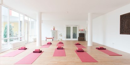 Yogakurs - Yogastil: Vinyasa Flow - Köln Kalk - Shine! Yoga Lindenthal