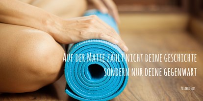 Yogakurs - Ausstattung: Sitzecke - Essen - Motto - deinyoga oberhausen
