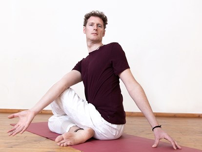 Yogakurs - vorhandenes Yogazubehör: Sitz- / Meditationskissen - Yoga fürs Wohlbefinden