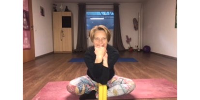 Yogakurs - vorhandenes Yogazubehör: Sitz- / Meditationskissen - Bergisch Gladbach Refrath - Yoga am Königsforst
