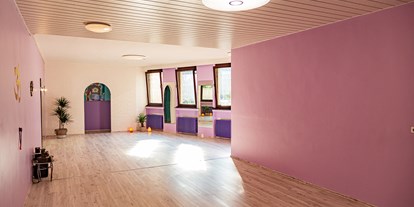 Yogakurs - vorhandenes Yogazubehör: Yogamatten - Köln Mülheim - CO Yoga