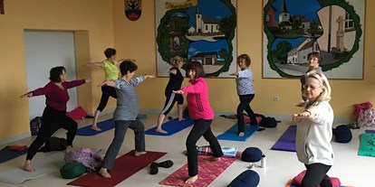 Yogakurs - Kurssprache: Englisch - Eifel - Yogakurs in Niederstedem - Karuna Yoga