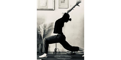 Yogakurs - geeignet für: Anfänger - Rostock (Kreisfreie Stadt Rostock) - ATELIER FÜR YOGA & TANZ •YogaPilates Tanz Tanztherapie Achtsamkeit & Coaching