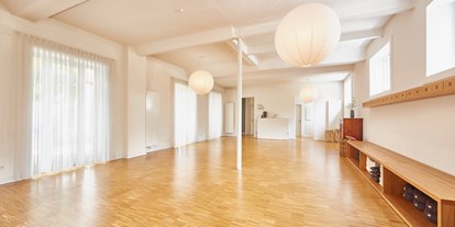 Yogakurs - Ausstattung: Umkleide - Hamburg-Stadt Berne - Yoga im Hof