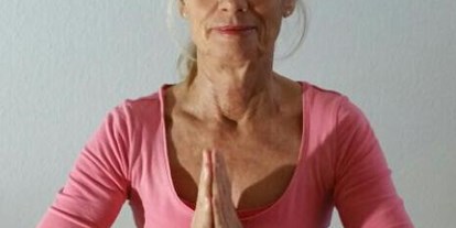 Yogakurs - vorhandenes Yogazubehör: Sitz- / Meditationskissen - Much - Namaste - Hatha- und Yin-Yoga in Siegburg, Much und Waldbröl, Hormonyoga-Seminare, Yoga-Reisen