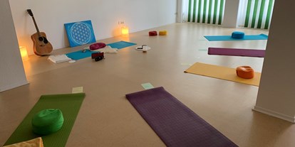 Yogakurs - Kurssprache: Englisch - Nordrhein-Westfalen - Dormagen: Kundalini Yoga und Entspannung 