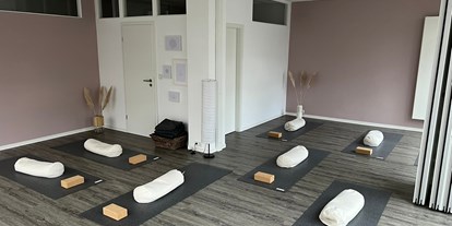 Yogakurs - vorhandenes Yogazubehör: Decken - Ammersbek - Yogakurse in Volksdorf