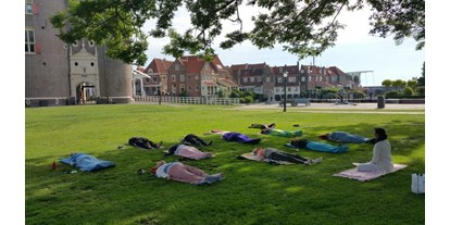 Yoga course - geeignet für: Anfänger - AUSGEBUCHT! Yoga & Segeln auf dem Ijsselmeer in Holland Juni 2024