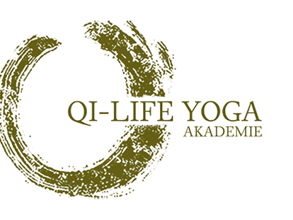 Yogakurs - vorhandenes Yogazubehör: Yogagurte - Mosel - Logo - Qi-Life Yoga