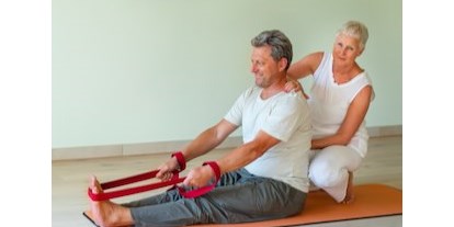 Yogakurs - vorhandenes Yogazubehör: Sitz- / Meditationskissen - EssenzDialog®NLsP Coaching Ausbildung - NLP- mediale Beratung - Aufstellungsarbeit- Heilyoga