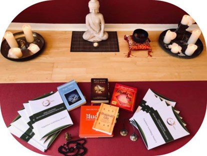 Yogakurs - Lern- und Unterrichtsformen: Vorlesungen / Lekture - Qi-Life Yogalehrer Ausbildung 220h