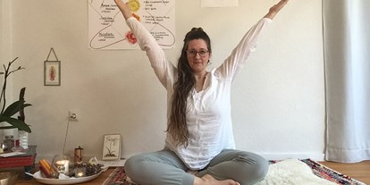 Yogakurs - Kurse für bestimmte Zielgruppen: Kurse für Dickere Menschen - Ra Ma YOGA Eva-Maria Bauhaus