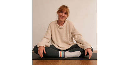 Yogakurs - Kurssprache: Englisch - Hessen Nord - Lisa Kohlrusch Yoga