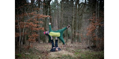 Yogakurs - Art der Yogakurse: Offene Yogastunden - Hamburg-Umland - Pauline Willrodt / Vinyasa Yoga, Acroyoga, Family Acroyoga, Thaiyogamassage