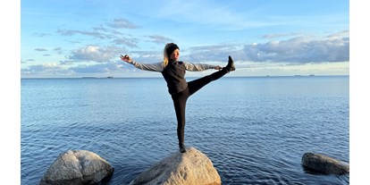 Yogakurs - Erreichbarkeit: gute Anbindung - Niedersachsen - Pauline Willrodt / Vinyasa Yoga, Acroyoga, Family Acroyoga, Thaiyogamassage