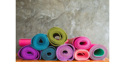 Yogakurs - Erreichbarkeit: gut mit der Bahn - Deutschland - Yoga bei und nach Krebs - Schnupper-Workshop Böblingen Mai 2024