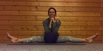 Yogakurs - Kurse für bestimmte Zielgruppen: Kurse nur für Frauen - Region Schwaben - Tanja Mazzei