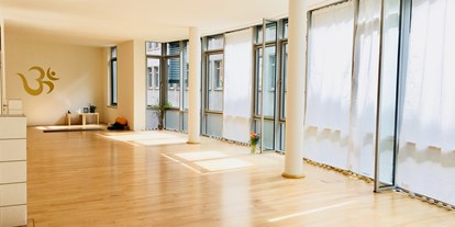 Yogakurs - Kurssprache: Englisch - Leipzig - Yoga-Raum - Power Yoga Leipzig