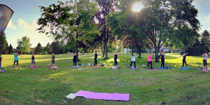 Yogakurs - Yogastil: Yin Yoga - Maintal - Outdoor Yoga in Bad Vilbel - Im Sommer jeden Dienstag um 19.00 Uhr bei gutem Wetter - Wendy Müller