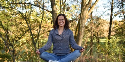 Yogakurs - vorhandenes Yogazubehör: Sitz- / Meditationskissen - Mücke - YOGAINA