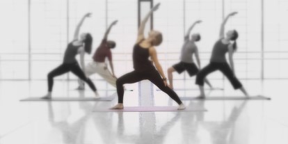 Yogakurs - vorhandenes Yogazubehör: Stühle - Baden-Württemberg - Susanne-Yoga / den Körper spüren - Susanne Schönmetz (Susanne-Yoga)