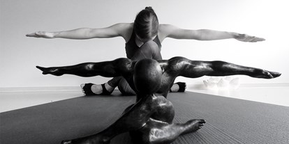 Yogakurs - Kurssprache: Englisch - Teutoburger Wald - Kira Lichte aka. Golight Yoga