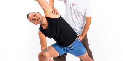 Yogakurs - Art der Yogakurse: Geschlossene Kurse (kein späterer Einstieg möglich) - Darmstadt - Amara Yoga