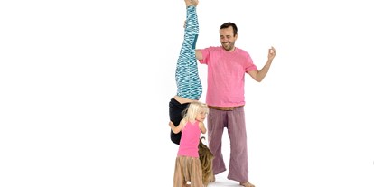 Yogakurs - Ausstattung: Yogabücher - Darmstadt - Amara Yoga