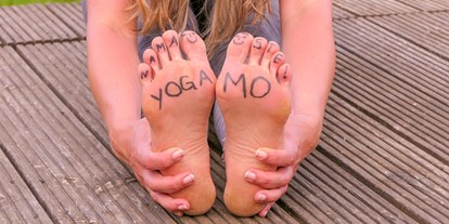 Yogakurs - vorhandenes Yogazubehör: Yogamatten - Monique Albrecht, Yogamo