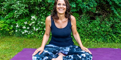 Yogakurs - Ambiente: Große Räumlichkeiten - Schwarzwald - Tanja Haas BREATH & SPIRIT Yoga im Schwarzwald