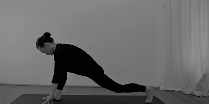 Yogakurs - Erreichbarkeit: gut zu Fuß - Bielefeld - Hatha Yoga Flow
 - Yoga Nidra