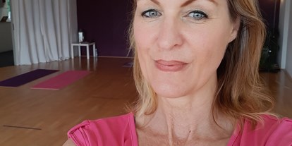 Yogakurs - spezielle Yogaangebote: Yogatherapie - Hagen im Bremischen - Anja Naima Wilke