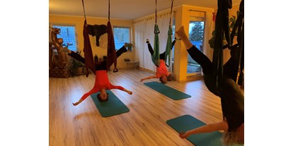 Yogakurs - Yogastil: Hormonyoga - Brandenburg Nord - Aerial Yoga 
Den Alltag loslassen und einfach schweben  - Margarita