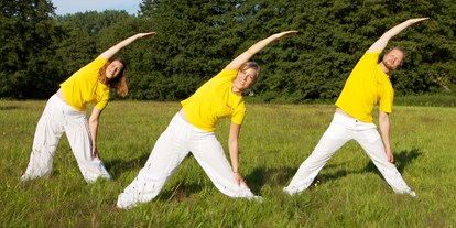 Yogakurs - vorhandenes Yogazubehör: Meditationshocker - Nordrhein-Westfalen - 2-Jahres-Yogalehrer*in Ausbildung: 4 Wochen intensiv + Bausteine