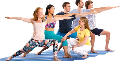 Yogakurs - Krankenkassen anerkannt - 2-Jahres-Yogalehrer*in-Ausbildung - berufsbegleitend in deiner Nähe