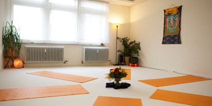 Yogakurs - vorhandenes Yogazubehör: Sitz- / Meditationskissen - Schwäbische Alb - Raum Mut im Lotusherz - Lotusherz