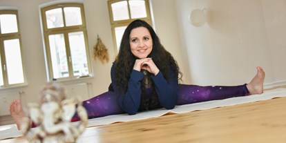 Yogakurs - spezielle Yogaangebote: Einzelstunden / Personal Yoga - Hamburg - Alina Zach yogalina yoga happy hips - Yogalina