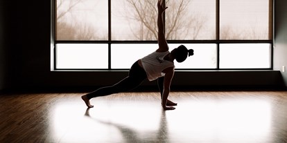 Yogakurs - Art der Yogakurse: Geschlossene Kurse (kein späterer Einstieg möglich) - Niedersachsen - Lia Sagemann-Przyklenk / Yoga mit Lia in Salzgitter