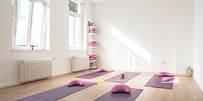 Yogakurs - Ausstattung: Yogashop - Ruhrgebiet - Kursraum Grenzstr. 127 - Yogalebenkrefeld