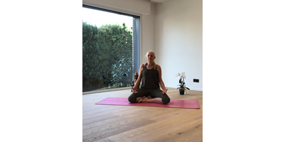 Yogakurs - vorhandenes Yogazubehör: Decken - Ruhrgebiet - Meditationsangebote, Yoga Nidra u.v.m. kommen jetzt hinzu. - Yogamagie