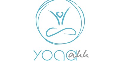 Yogakurs - Online-Yogakurse - Schwäbische Alb - Was bedeutet YOGAahh für mich? Warum ahh? Das ahh steht für das Gefühl, das ich während und nach dem Yoga habe und welches ich so gerne an all meine Yogis & Yoginis weitergeben möchte: 
❤️ahh ➡️ aahhtmen
❤️ahh ➡️ einaahhtmen
❤️ahh ➡️ ausaahhtmen ❤️ahh ➡️ loslaahhssen
❤️ahh ➡️ aahhnkommen ❤️ahh ➡️Aahhchtsamkeit
❤️ahh ➡️entspaahhnnen
❤️ahh ➡️aahhuspowern 🤘🏻
❤️ahh ➡️caahhlmdown - Sanne Gerold / YOGAahh