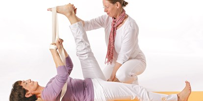 Yogakurs - vorhandenes Yogazubehör: Decken - Steinheim - Yoga Psychologie, Yoga Psychotherapie, Psychologische Yogatherapie