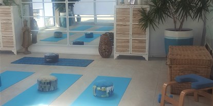 Yogakurs - Art der Yogakurse: Geschlossene Kurse (kein späterer Einstieg möglich) - Oberbayern - Neben der Praxis, bieten wir auch Meditation, Pranayama und zum Ausklang einen stärkenden Tee - Yoga Parinama - Online-Yoga-Kurse & Vor Ort Kurse