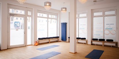 Yogakurs - Art der Yogakurse: Offene Yogastunden - München Untergiesing-Harlaching - Yogaraum Studio 148 - Studio 148 – Ausatmen. Einatmen.
