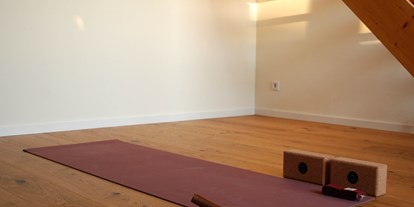 Yogakurs - Ausstattung: Sitzecke - Neuss - katkoyo - Katrin Koster Yoga