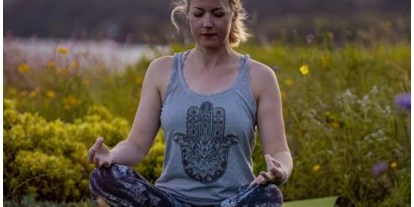 Yogakurs - Art der Yogakurse: Geschlossene Kurse (kein späterer Einstieg möglich) - Pfalz - Susanne Stricker Lovely Yoga in Mehlingen