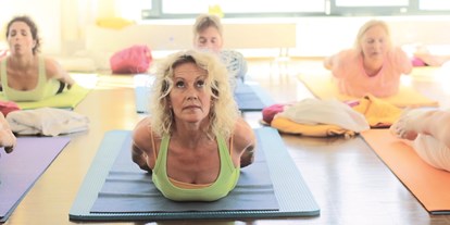 Yogakurs - Art der Yogakurse: Offene Kurse (Einstieg jederzeit möglich) - Ostfriesland - Hatha Yoga im Sampoorna Yoga Zentrum Oldenburg - Sampoorna Yoga Zentrum Oldenburg
