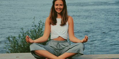 Yogakurs - Kurssprache: Deutsch - Bischofsheim - Romina Fricke Yoga